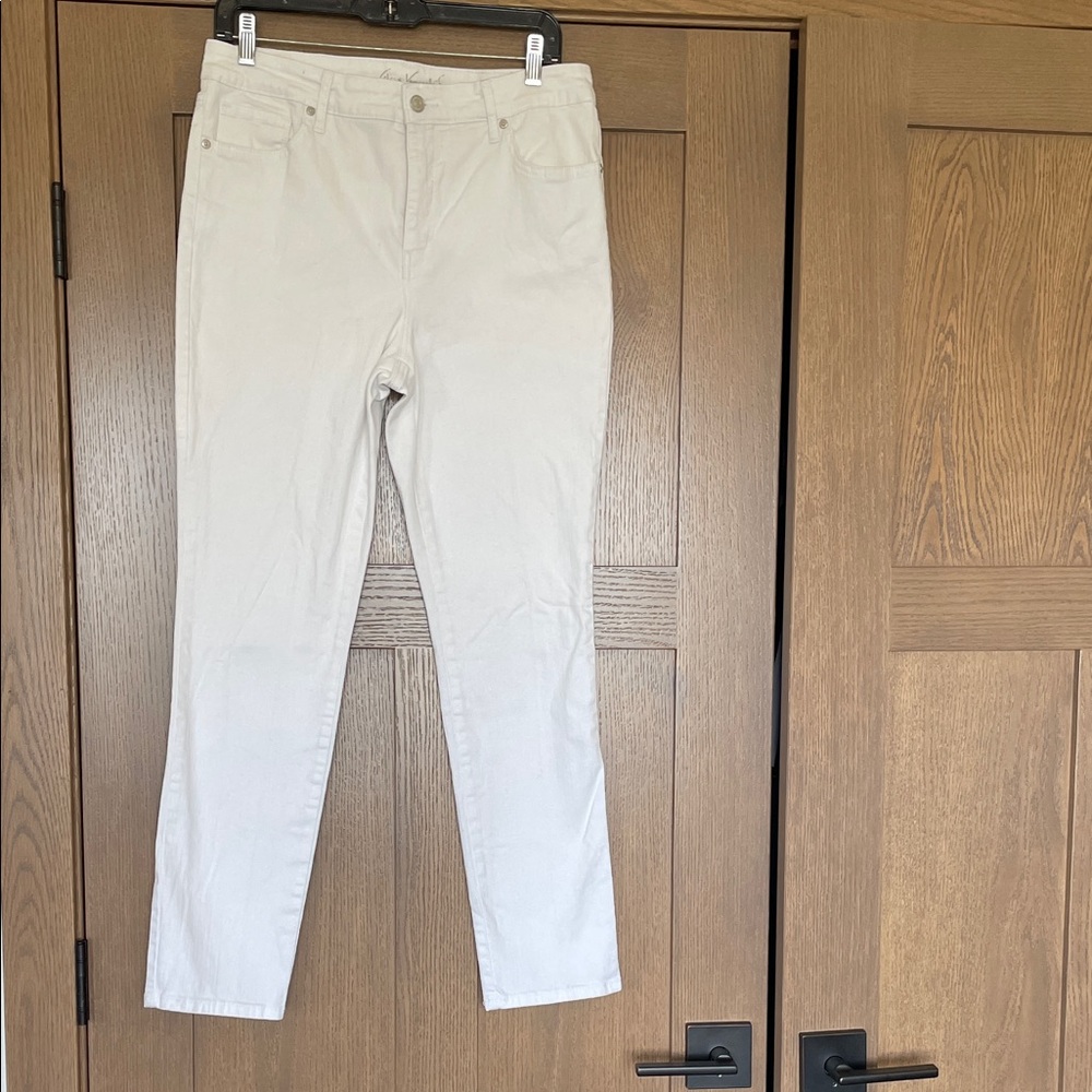 Gloria Vanderbilt White Skinny Jeans size 10